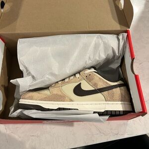 Nike Dunk Low Retro 6.5 Men/ 8 Womens